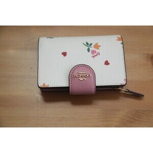 $178 COACH Medium Corner Zip Wallet With Heart Petal Print C7652